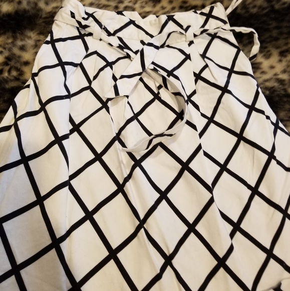 Metro Wear Skirt - Picture 9 of 9